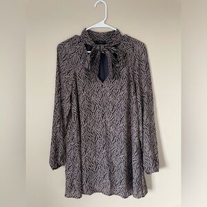 Talula Cadogan dress NWOT SIZE XS bow  tie neckline long sleeve flowy